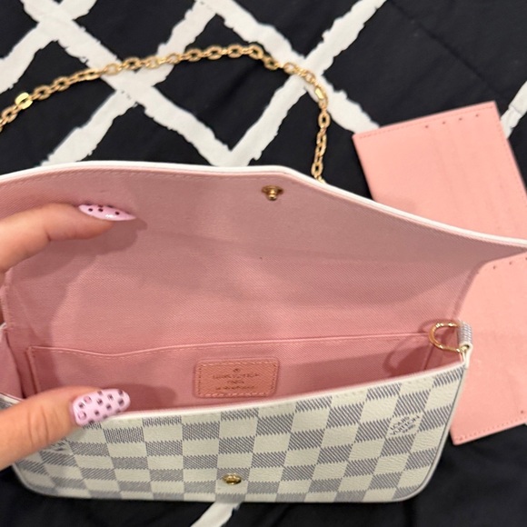 Checkered White and Gray Women's Bag - Picture 2 of 8